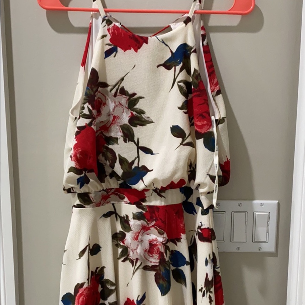 Floral dress with keyhole back